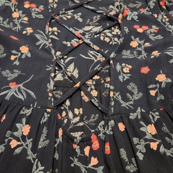 American Eagle Floral Dress Boho Open Shoulder Open Back Size Medium - Picture 15 of 16